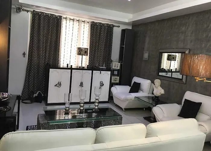 Homestay Spacious Rise *